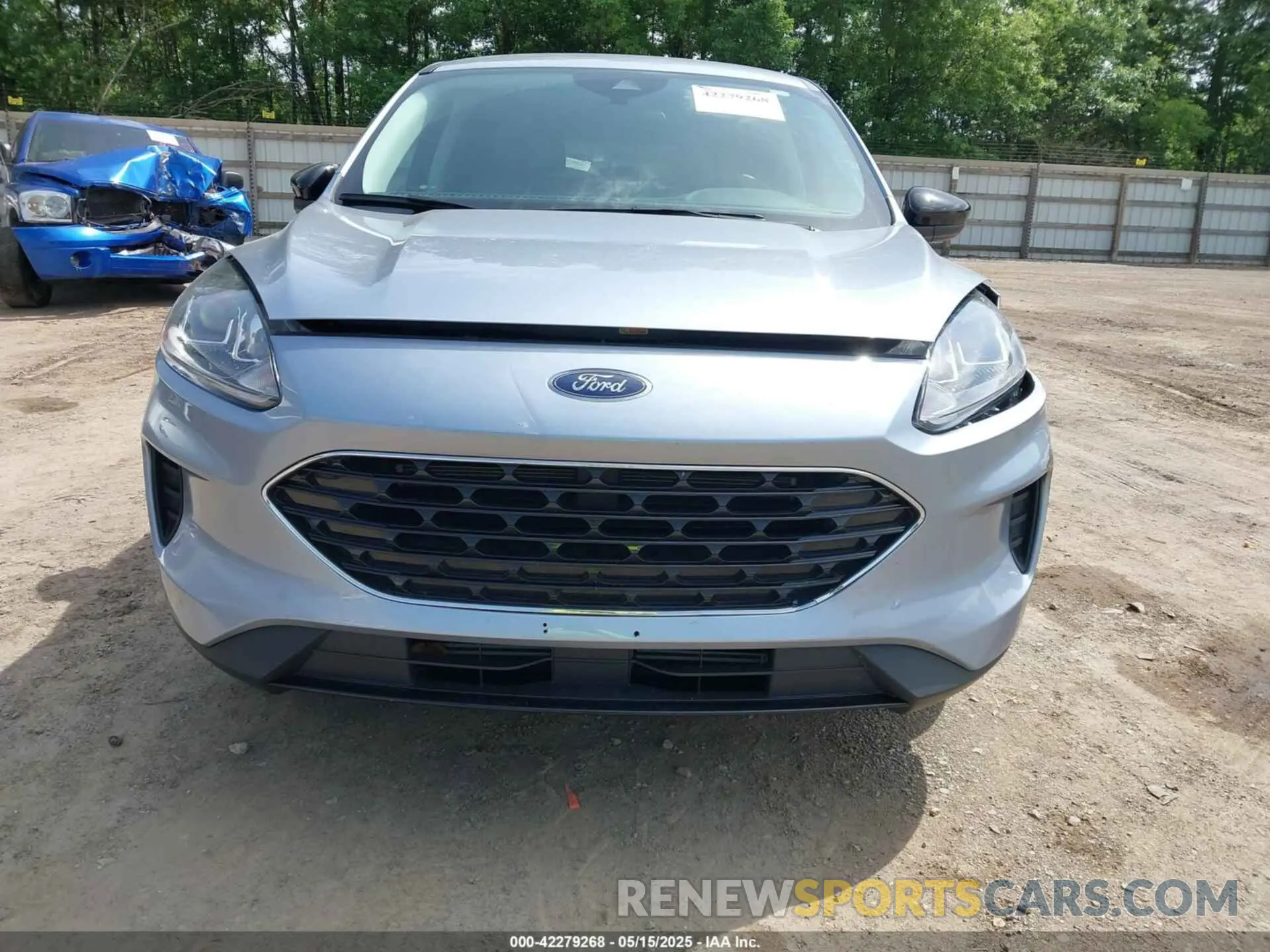 12 Photograph of a damaged car 1FMCU0G68NUB64197 FORD ESCAPE 2022