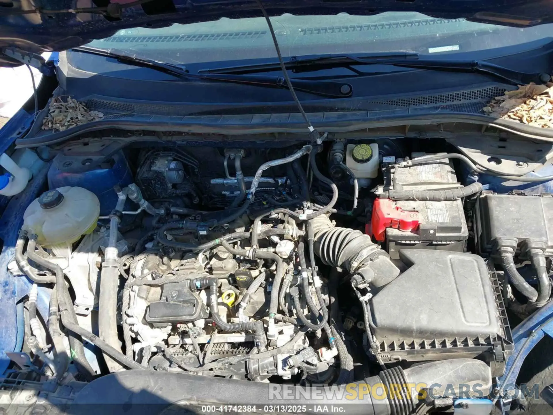 10 Photograph of a damaged car 1FMCU0G68NUB88760 FORD ESCAPE 2022
