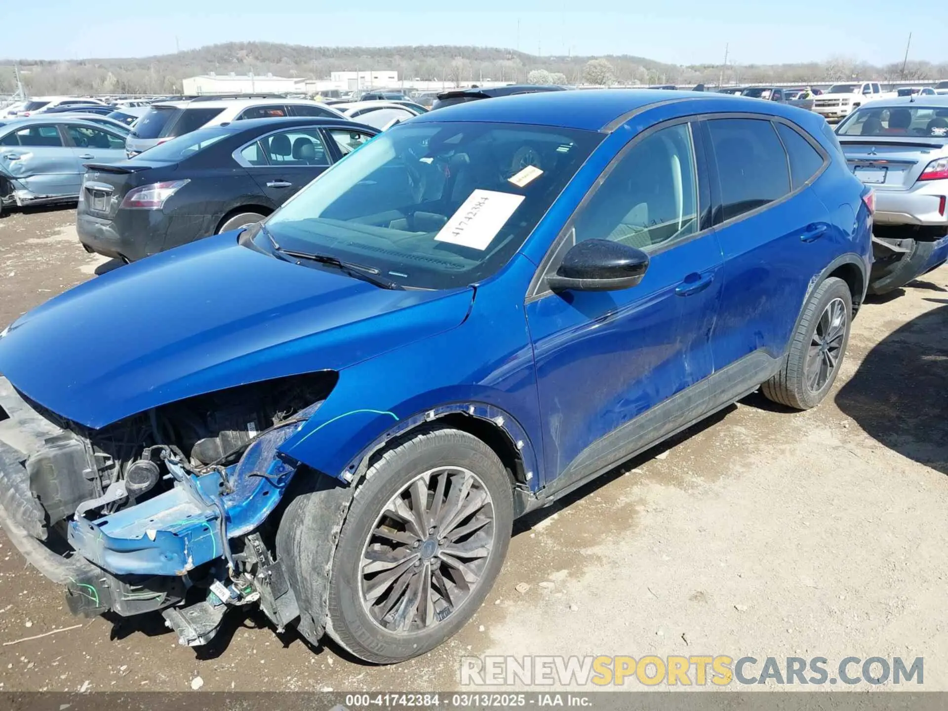 2 Photograph of a damaged car 1FMCU0G68NUB88760 FORD ESCAPE 2022