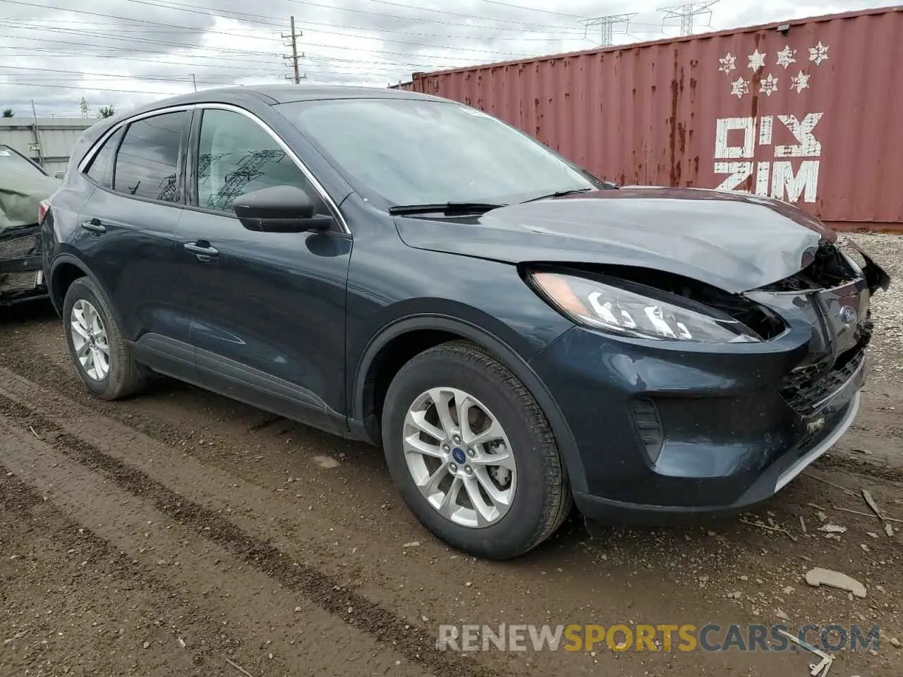 4 Photograph of a damaged car 1FMCU0G68NUC02981 FORD ESCAPE 2022