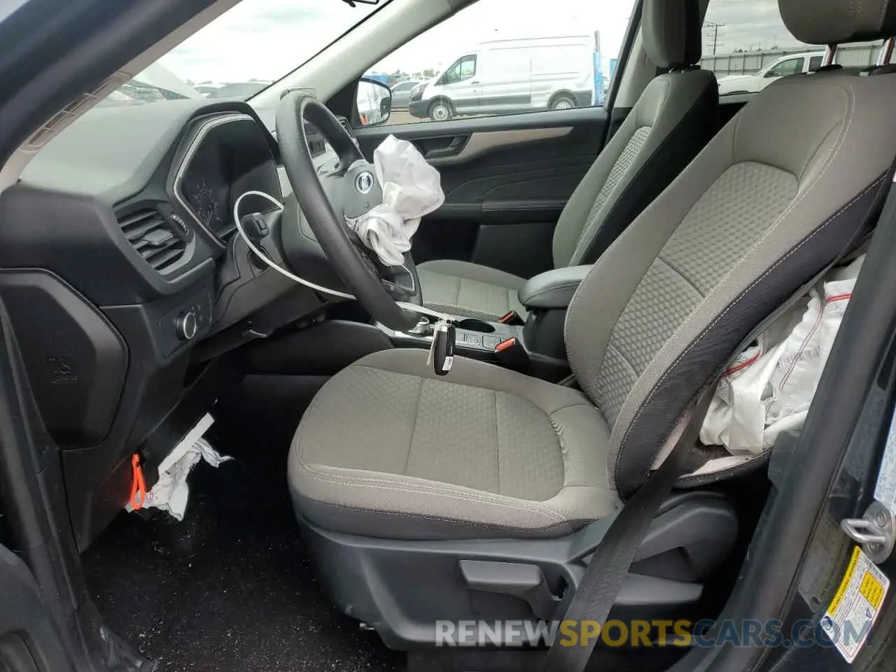 7 Photograph of a damaged car 1FMCU0G68NUC02981 FORD ESCAPE 2022