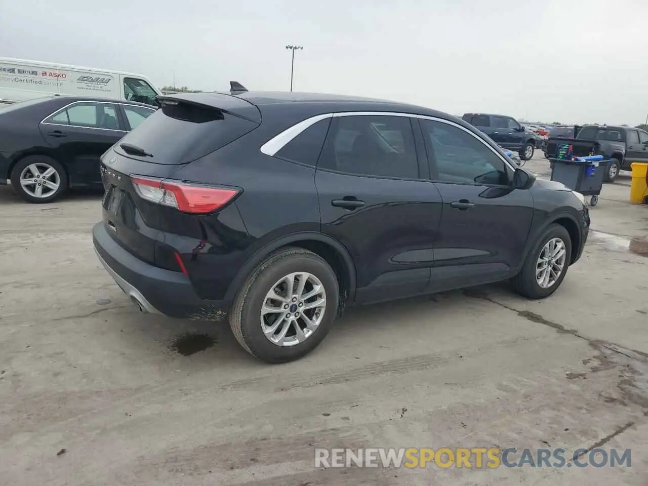 3 Photograph of a damaged car 1FMCU0G69NUA37801 FORD ESCAPE 2022