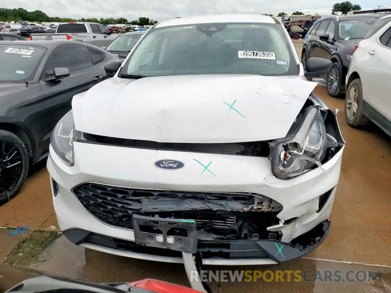 5 Photograph of a damaged car 1FMCU0G69NUB01335 FORD ESCAPE 2022