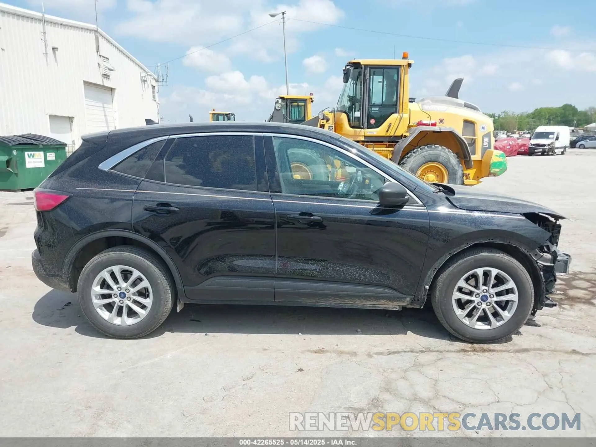 14 Photograph of a damaged car 1FMCU0G69NUB35565 FORD ESCAPE 2022