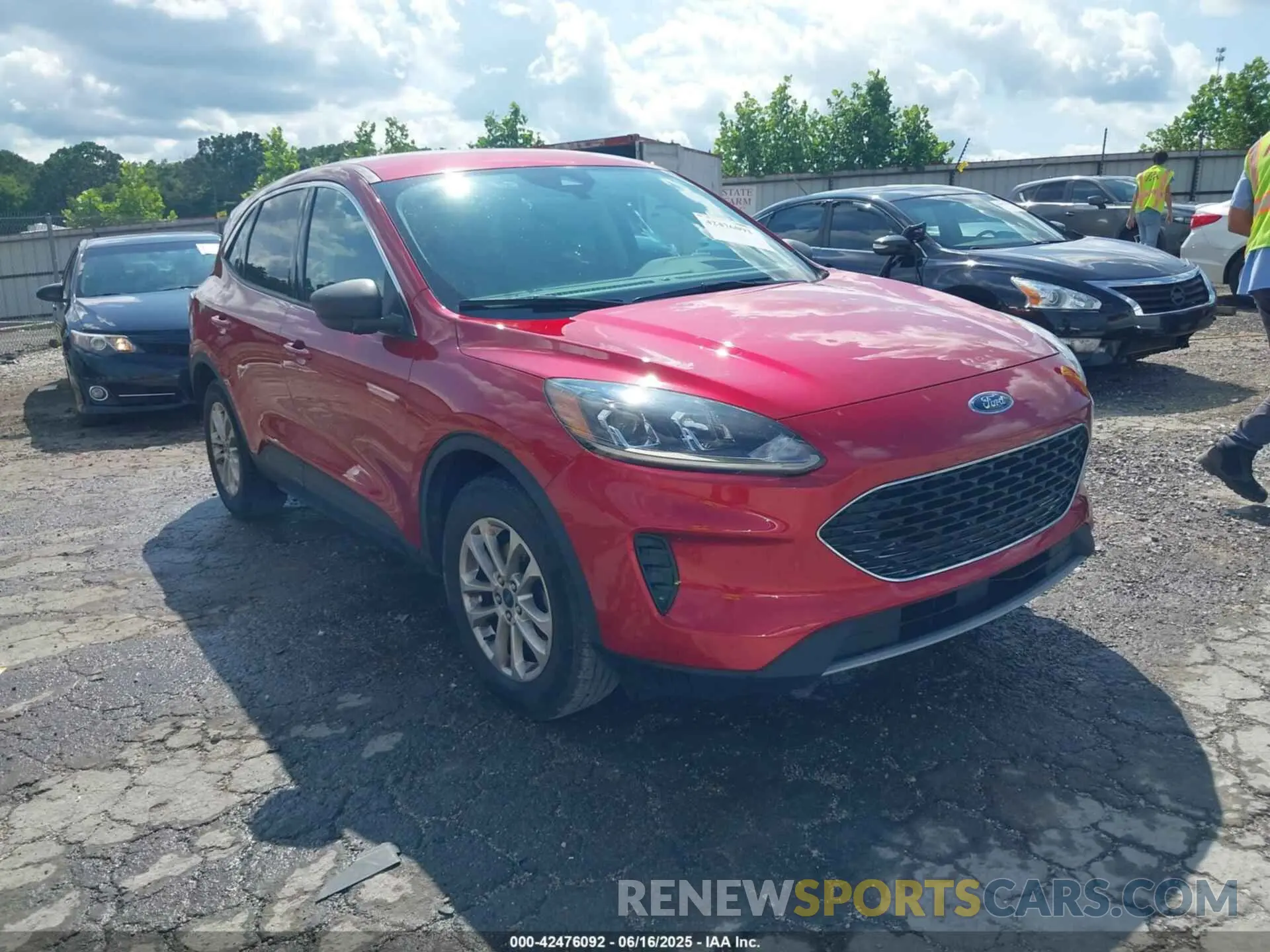 1 Photograph of a damaged car 1FMCU0G69NUB54973 FORD ESCAPE 2022