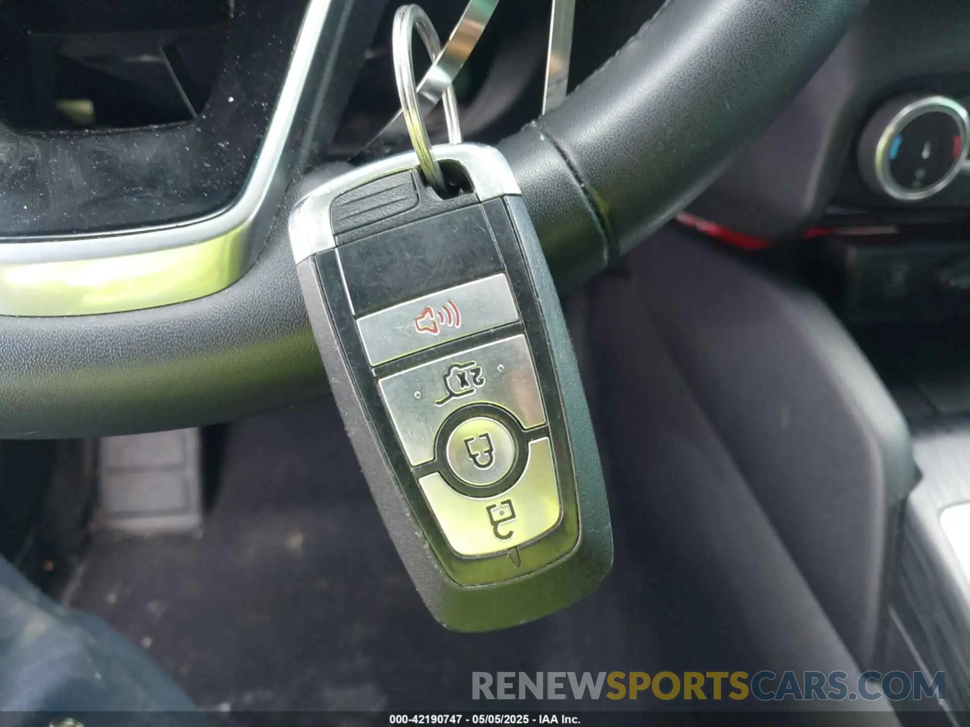 11 Photograph of a damaged car 1FMCU0G69NUB93014 FORD ESCAPE 2022