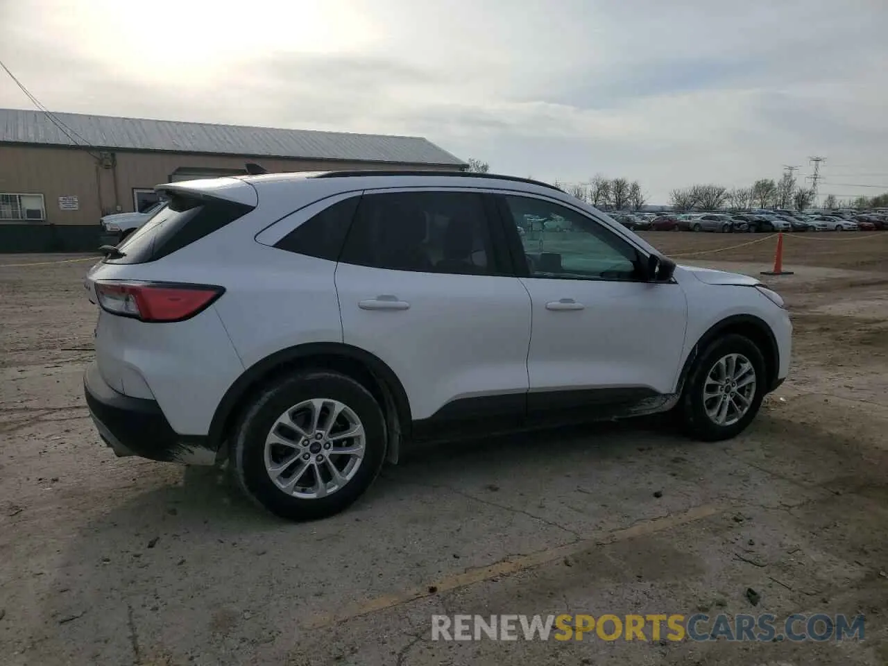 3 Photograph of a damaged car 1FMCU0G6XNUA05231 FORD ESCAPE 2022