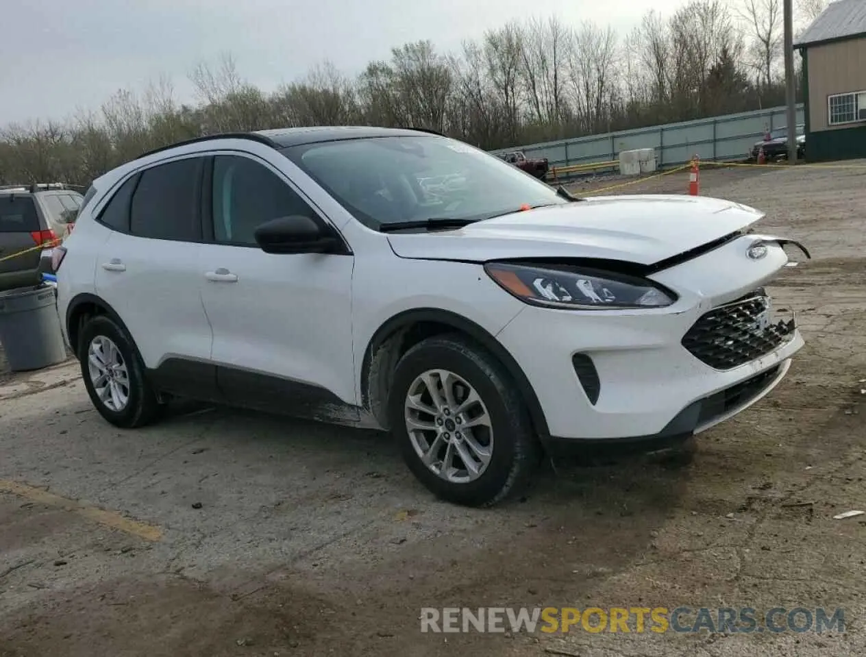 4 Photograph of a damaged car 1FMCU0G6XNUA05231 FORD ESCAPE 2022