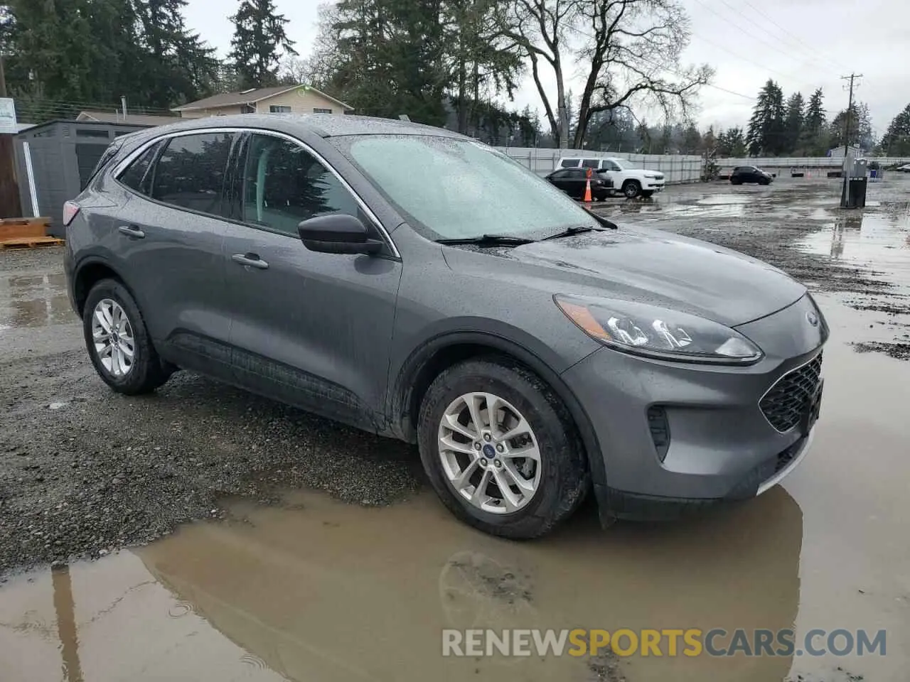 4 Photograph of a damaged car 1FMCU0G6XNUA25074 FORD ESCAPE 2022