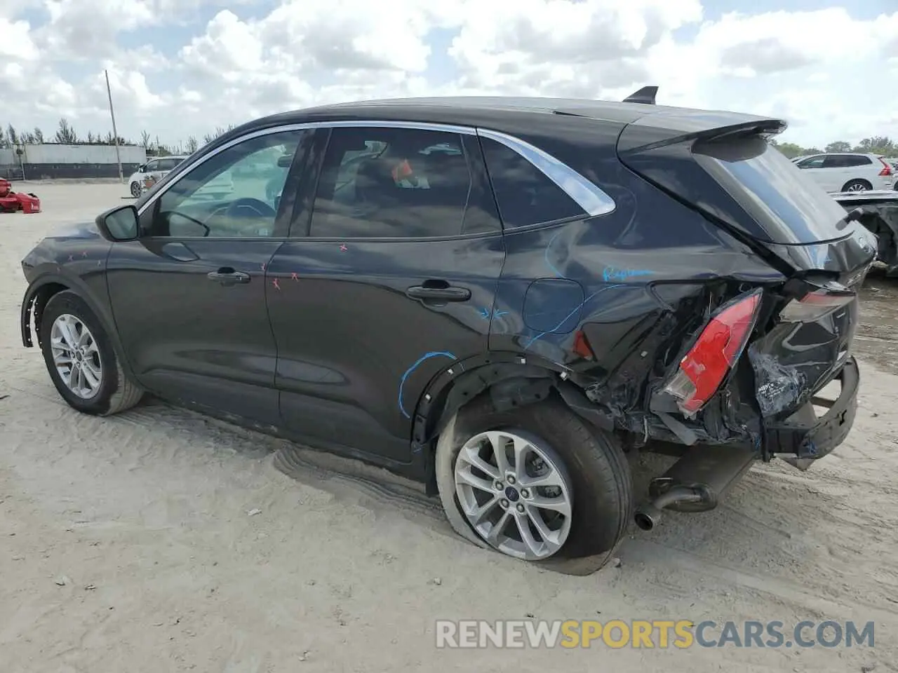 2 Photograph of a damaged car 1FMCU0G6XNUA45857 FORD ESCAPE 2022
