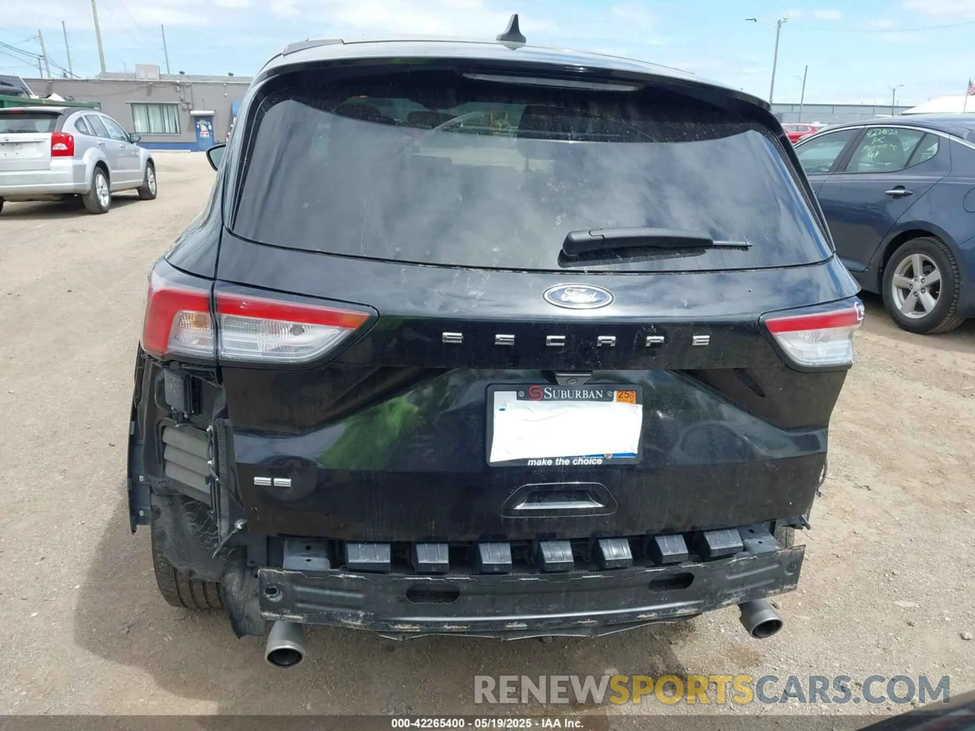 16 Photograph of a damaged car 1FMCU0G6XNUA47642 FORD ESCAPE 2022