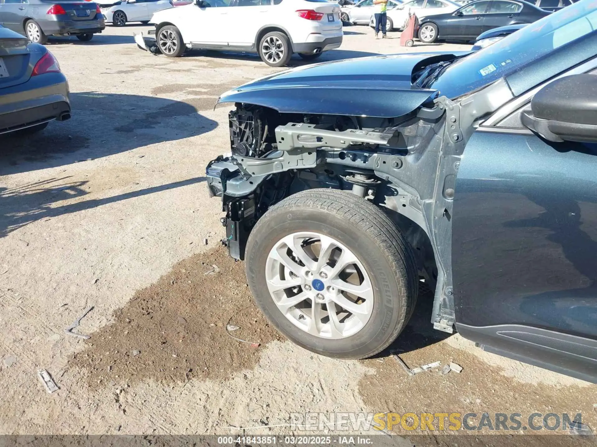 6 Photograph of a damaged car 1FMCU0G6XNUA76560 FORD ESCAPE 2022