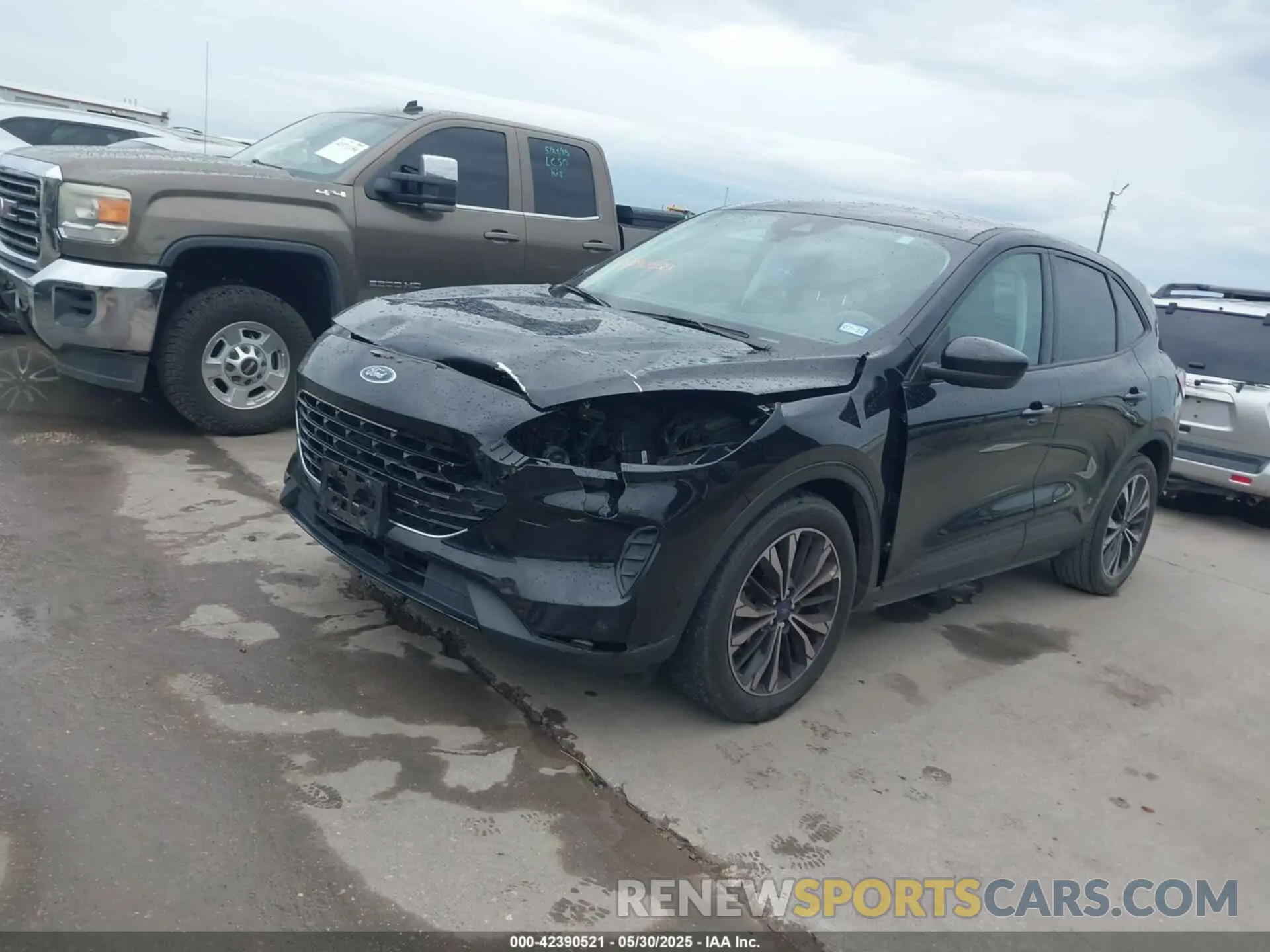 2 Photograph of a damaged car 1FMCU0G6XNUB18144 FORD ESCAPE 2022
