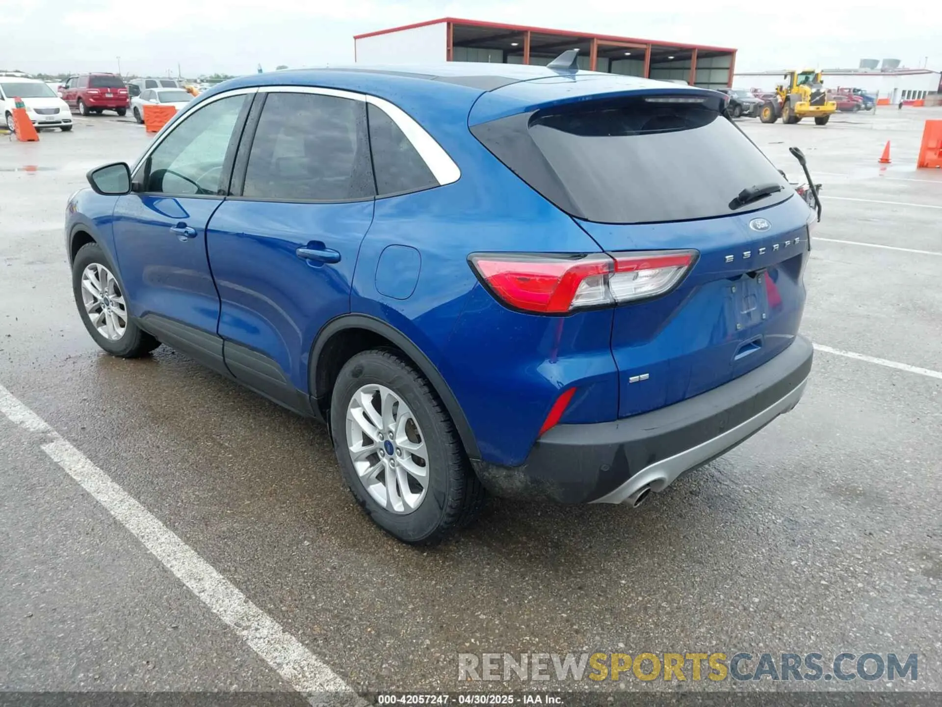 3 Photograph of a damaged car 1FMCU0G6XNUB39141 FORD ESCAPE 2022