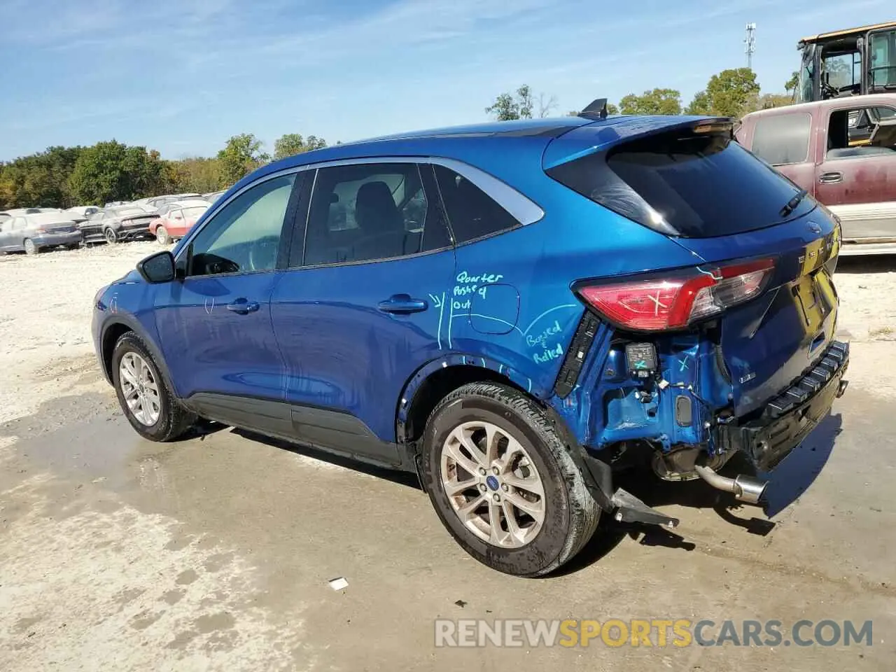2 Photograph of a damaged car 1FMCU0G6XNUB63214 FORD ESCAPE 2022