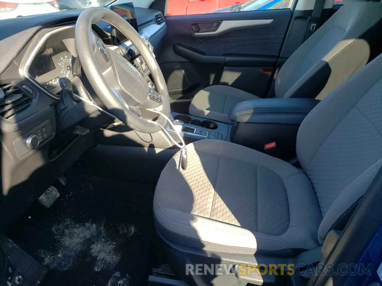 7 Photograph of a damaged car 1FMCU0G6XNUB63214 FORD ESCAPE 2022