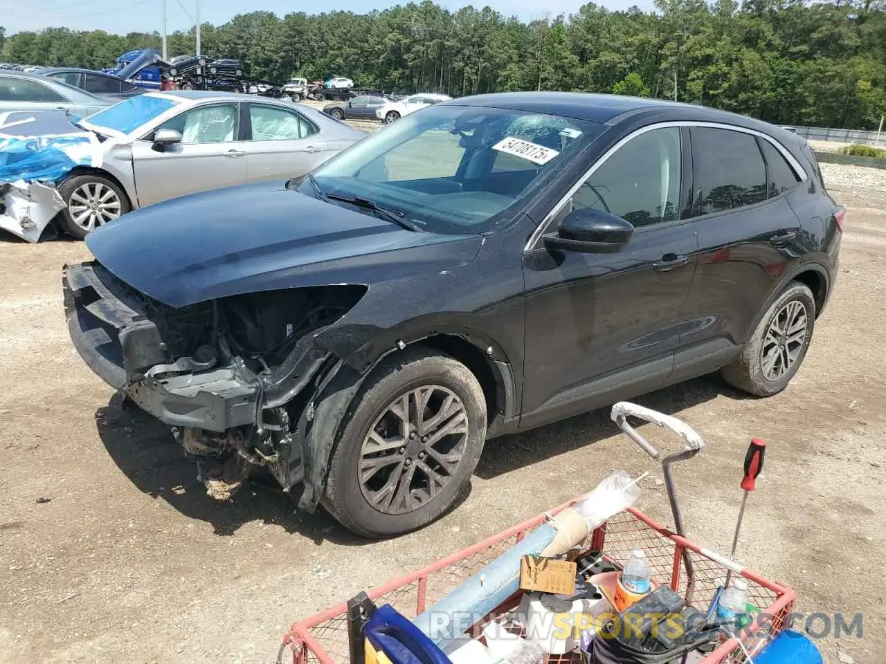 1 Photograph of a damaged car 1FMCU0H60NUA66182 FORD ESCAPE 2022