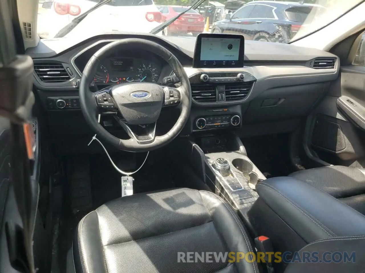 8 Photograph of a damaged car 1FMCU0H60NUA66182 FORD ESCAPE 2022