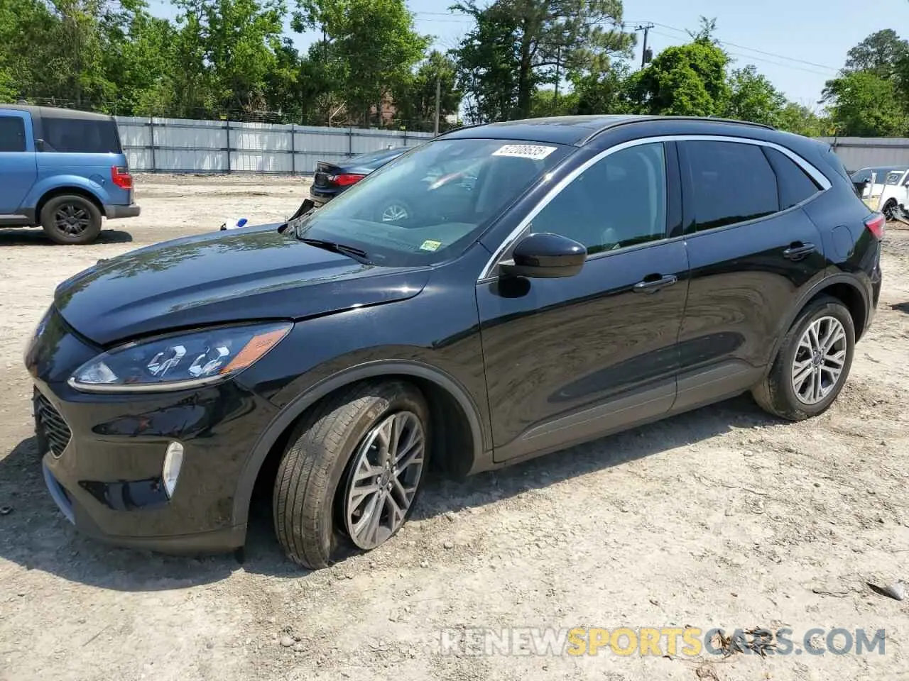 1 Photograph of a damaged car 1FMCU0H60NUB30124 FORD ESCAPE 2022