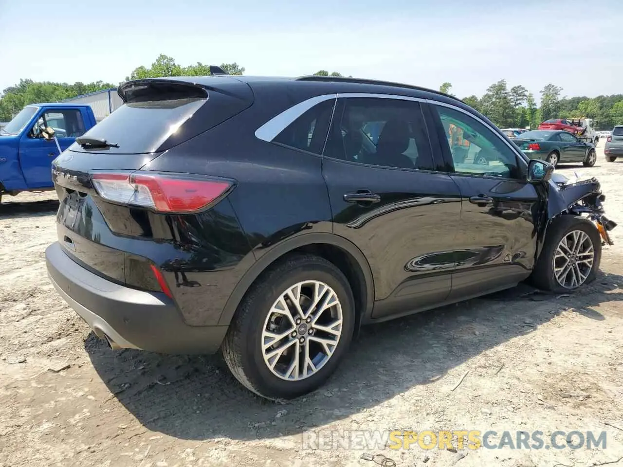 3 Photograph of a damaged car 1FMCU0H60NUB30124 FORD ESCAPE 2022