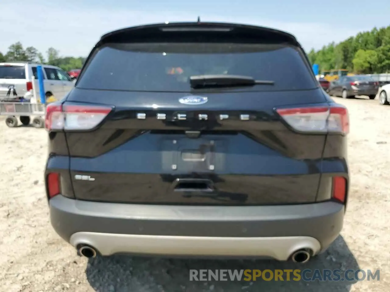 6 Photograph of a damaged car 1FMCU0H60NUB30124 FORD ESCAPE 2022