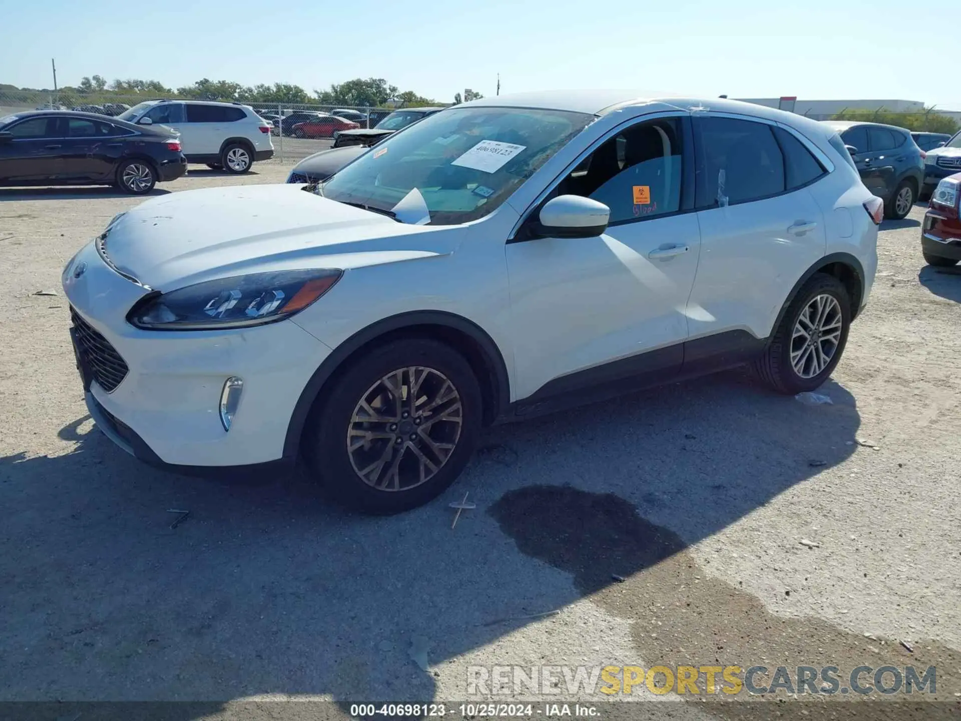 2 Photograph of a damaged car 1FMCU0H61NUA21123 FORD ESCAPE 2022