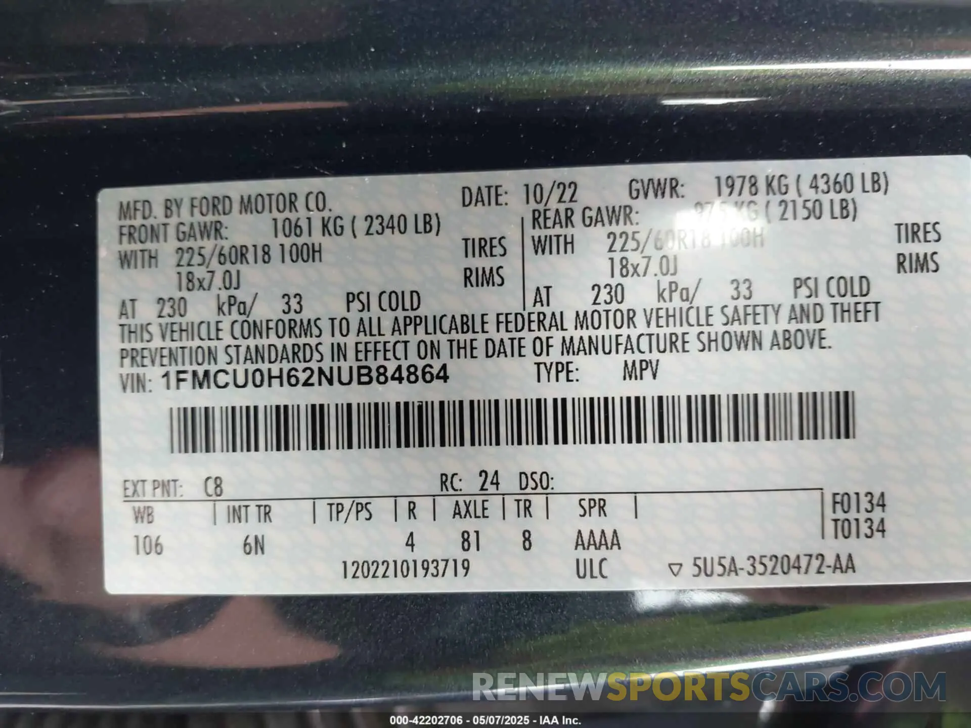 9 Photograph of a damaged car 1FMCU0H62NUB84864 FORD ESCAPE 2022