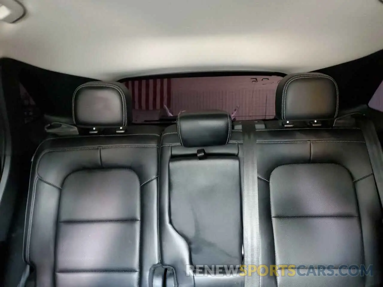 10 Photograph of a damaged car 1FMCU0H63NUB17741 FORD ESCAPE 2022