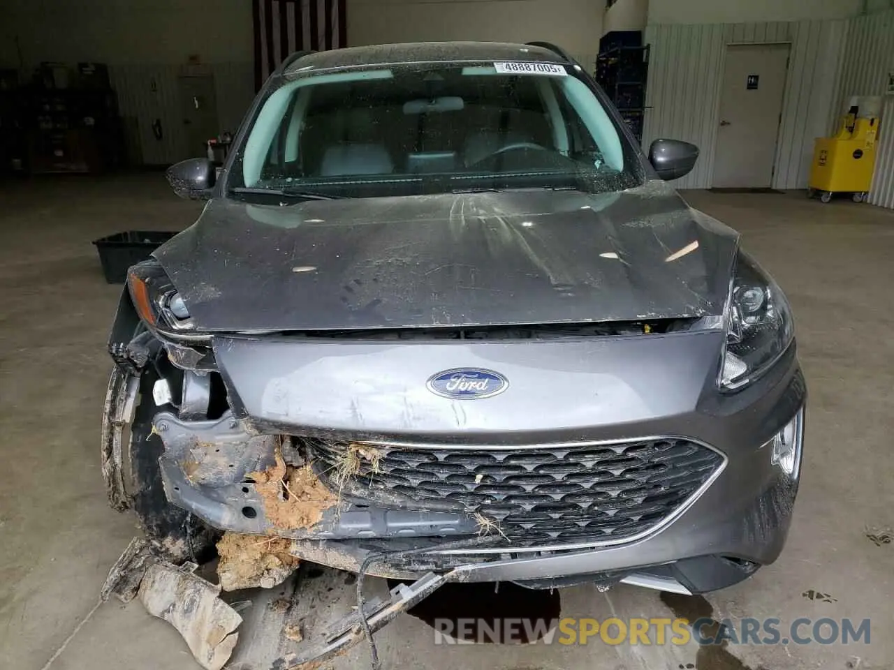 5 Photograph of a damaged car 1FMCU0H63NUB17741 FORD ESCAPE 2022
