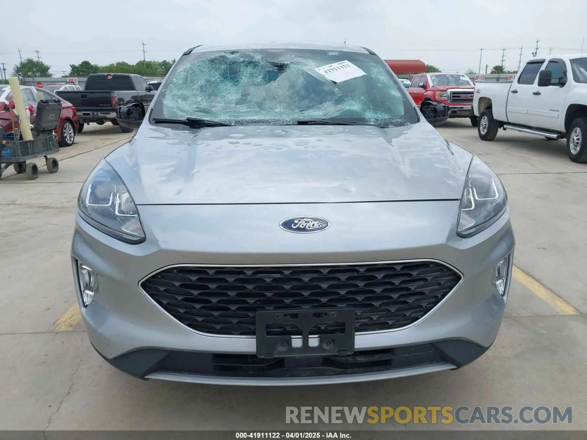 12 Photograph of a damaged car 1FMCU0H64NUA09189 FORD ESCAPE 2022