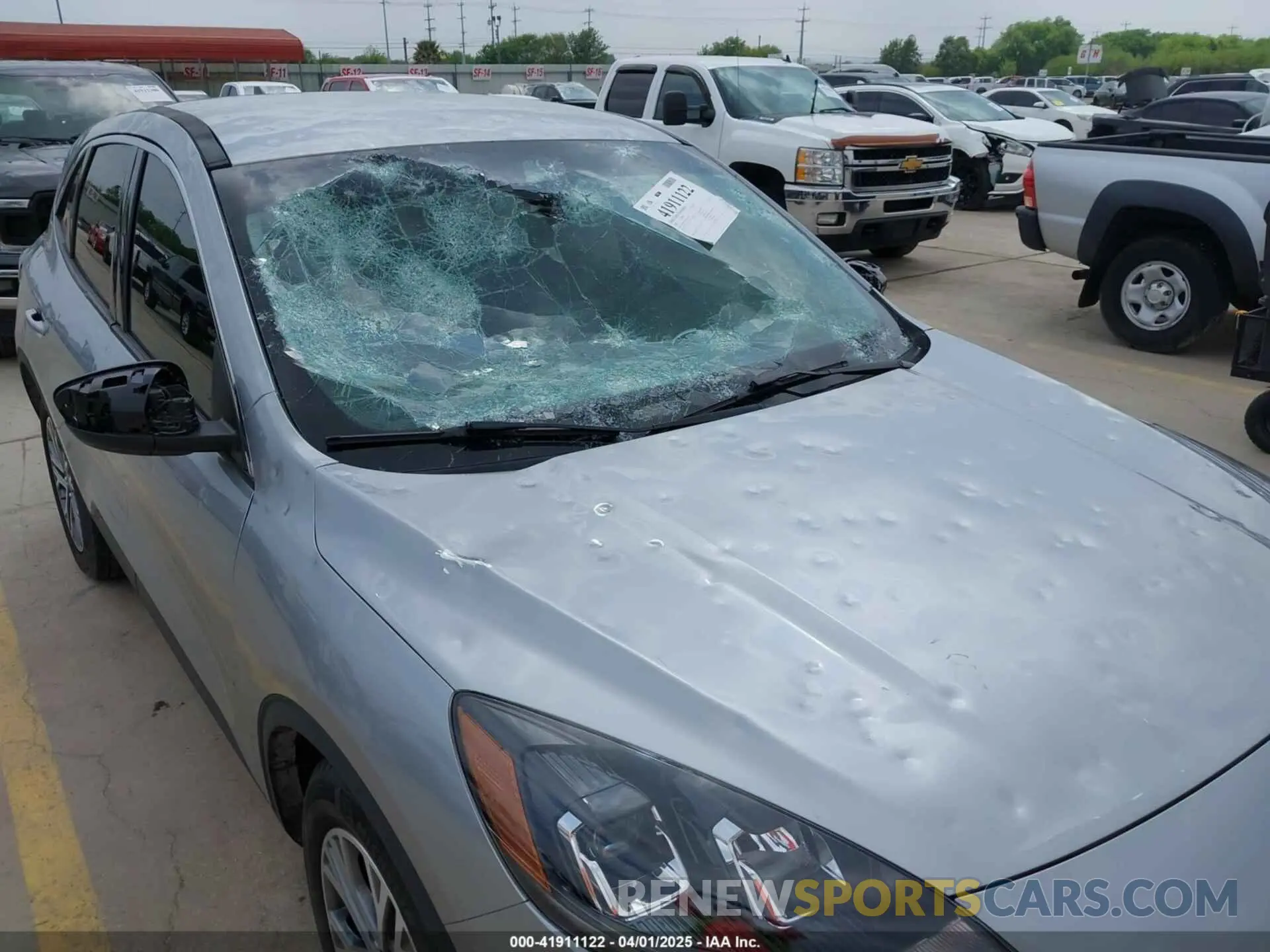 6 Photograph of a damaged car 1FMCU0H64NUA09189 FORD ESCAPE 2022