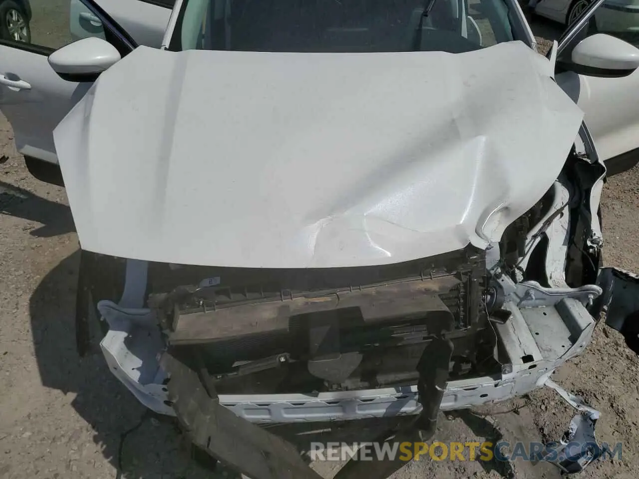 13 Photograph of a damaged car 1FMCU0H64NUB09454 FORD ESCAPE 2022