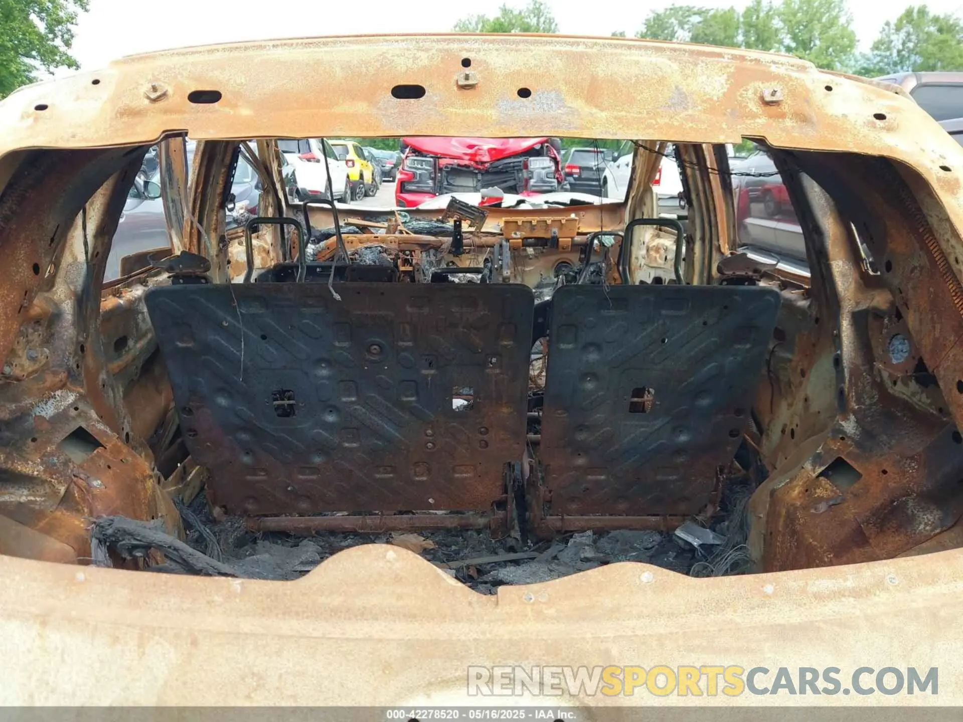 13 Photograph of a damaged car 1FMCU0H66NUA84198 FORD ESCAPE 2022