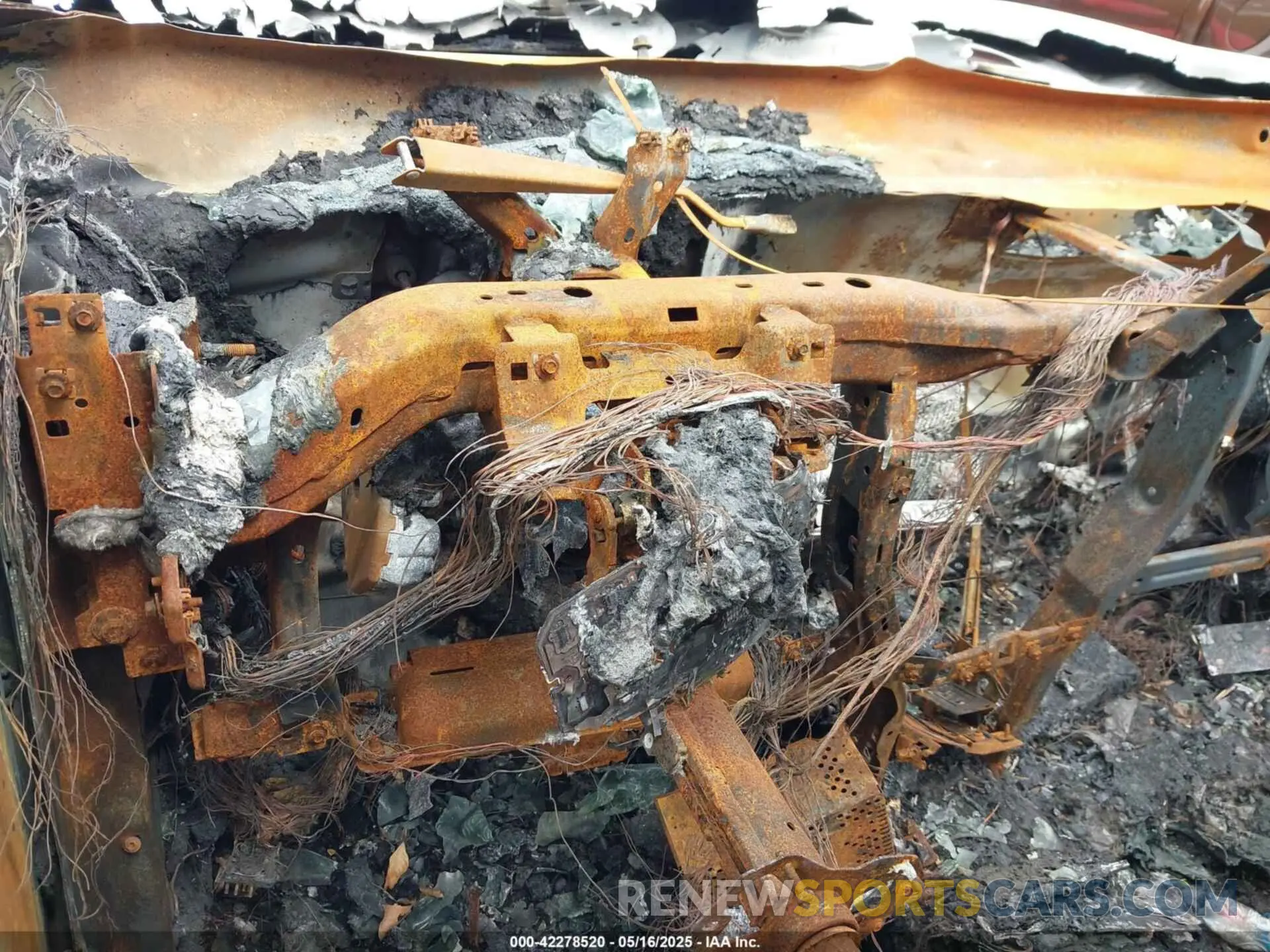 7 Photograph of a damaged car 1FMCU0H66NUA84198 FORD ESCAPE 2022