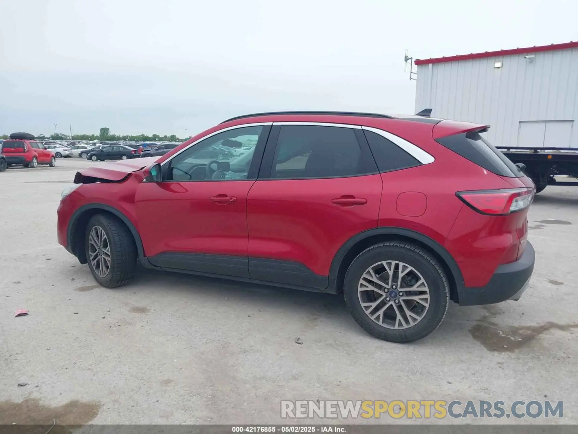 14 Photograph of a damaged car 1FMCU0H66NUB37434 FORD ESCAPE 2022