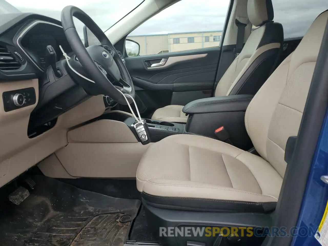7 Photograph of a damaged car 1FMCU0H67NUA79320 FORD ESCAPE 2022