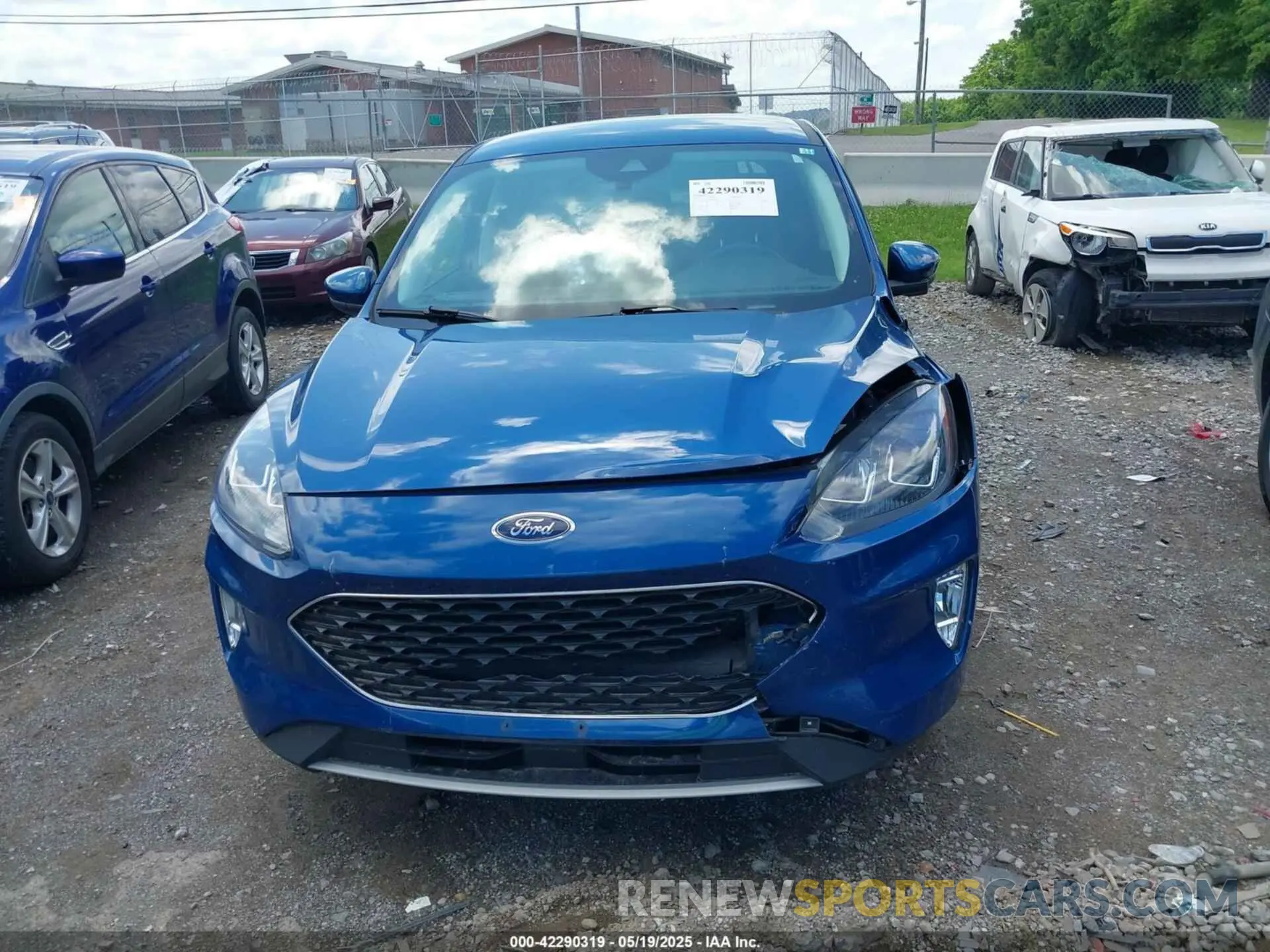 12 Photograph of a damaged car 1FMCU0H67NUB80874 FORD ESCAPE 2022