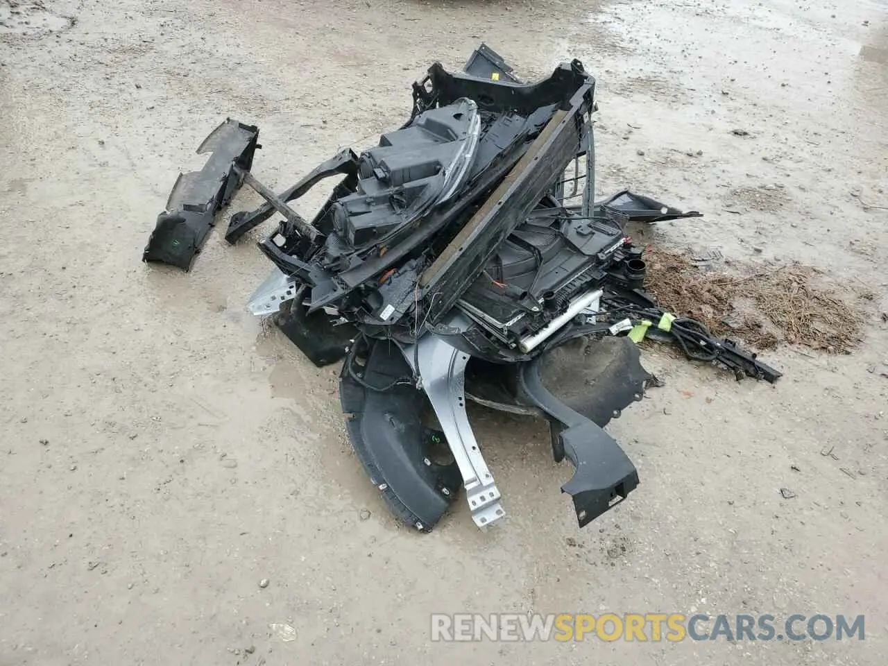 13 Photograph of a damaged car 1FMCU0H68NUA70609 FORD ESCAPE 2022