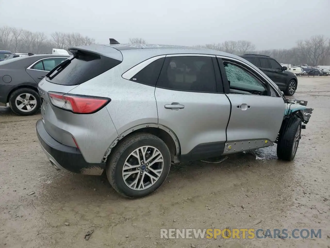 3 Photograph of a damaged car 1FMCU0H68NUA70609 FORD ESCAPE 2022