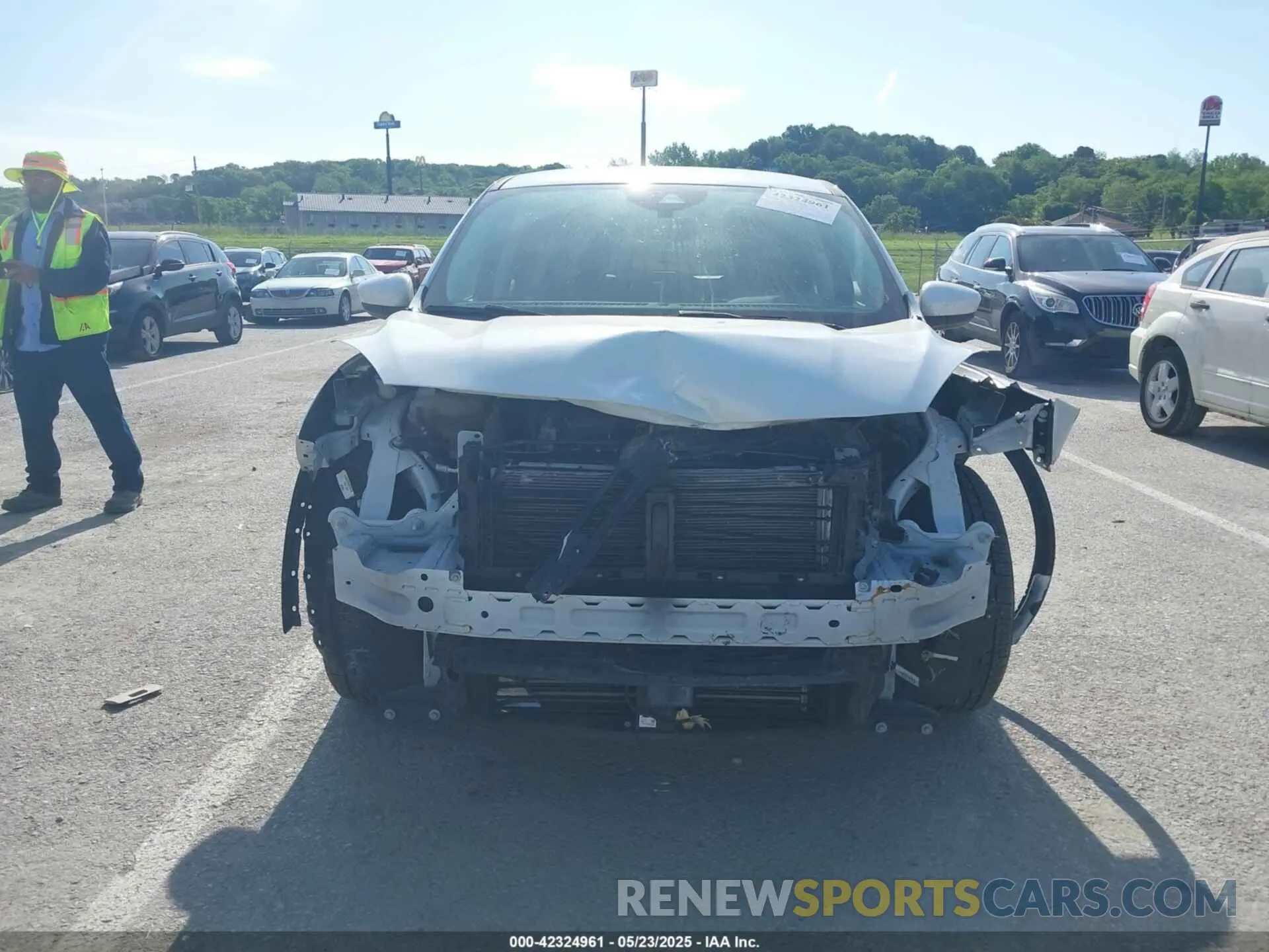 11 Photograph of a damaged car 1FMCU0H69NUA38851 FORD ESCAPE 2022