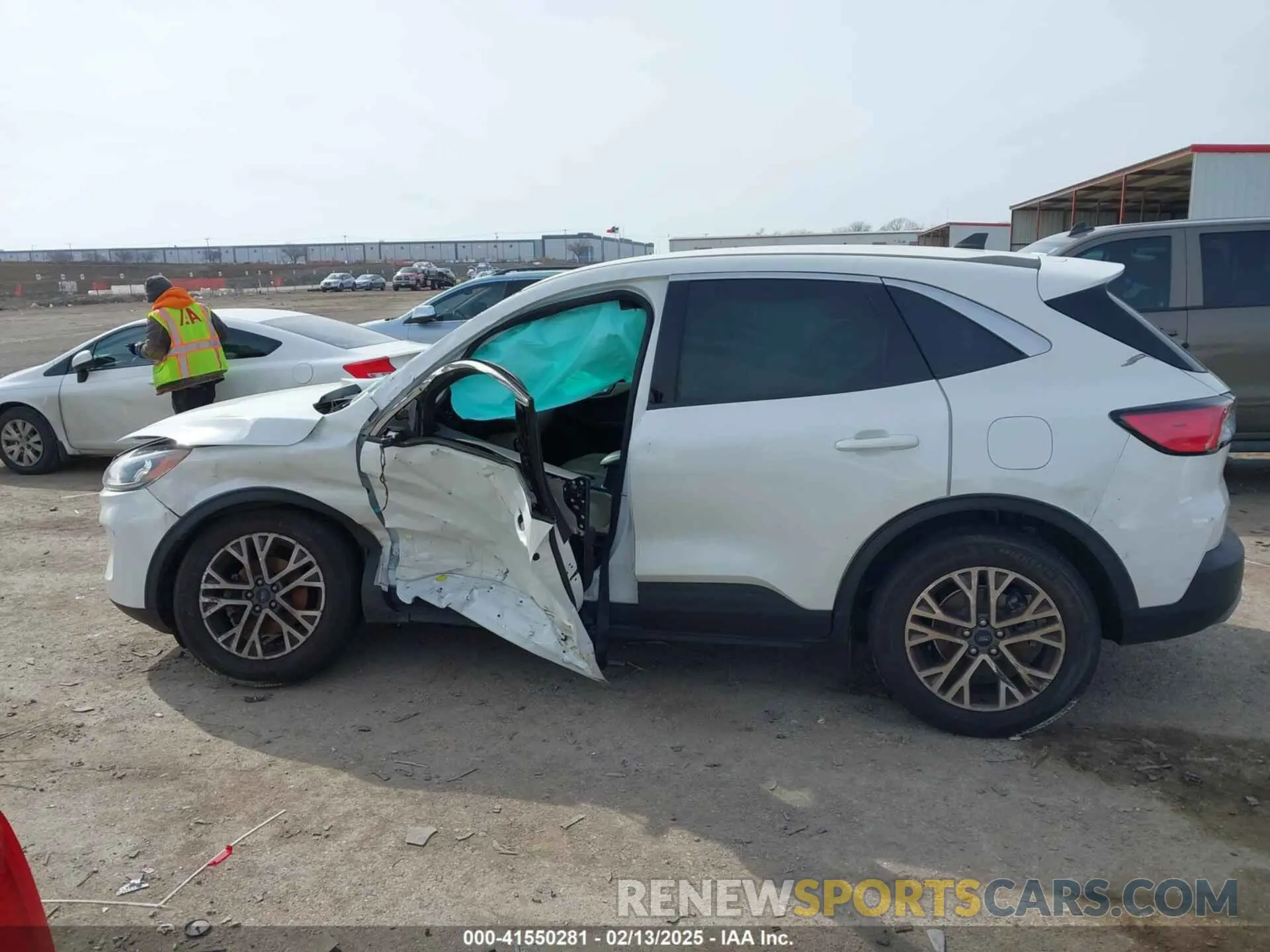 13 Photograph of a damaged car 1FMCU0H6XNUA06474 FORD ESCAPE 2022