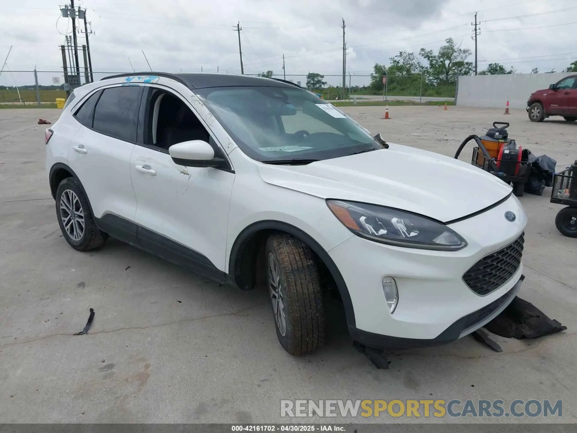 1 Photograph of a damaged car 1FMCU0H6XNUA83488 FORD ESCAPE 2022