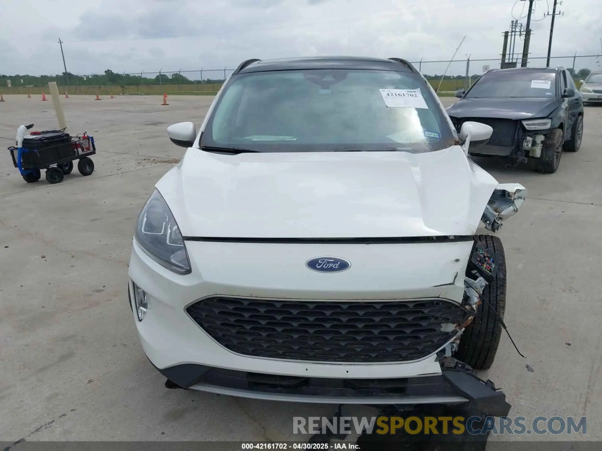 11 Photograph of a damaged car 1FMCU0H6XNUA83488 FORD ESCAPE 2022