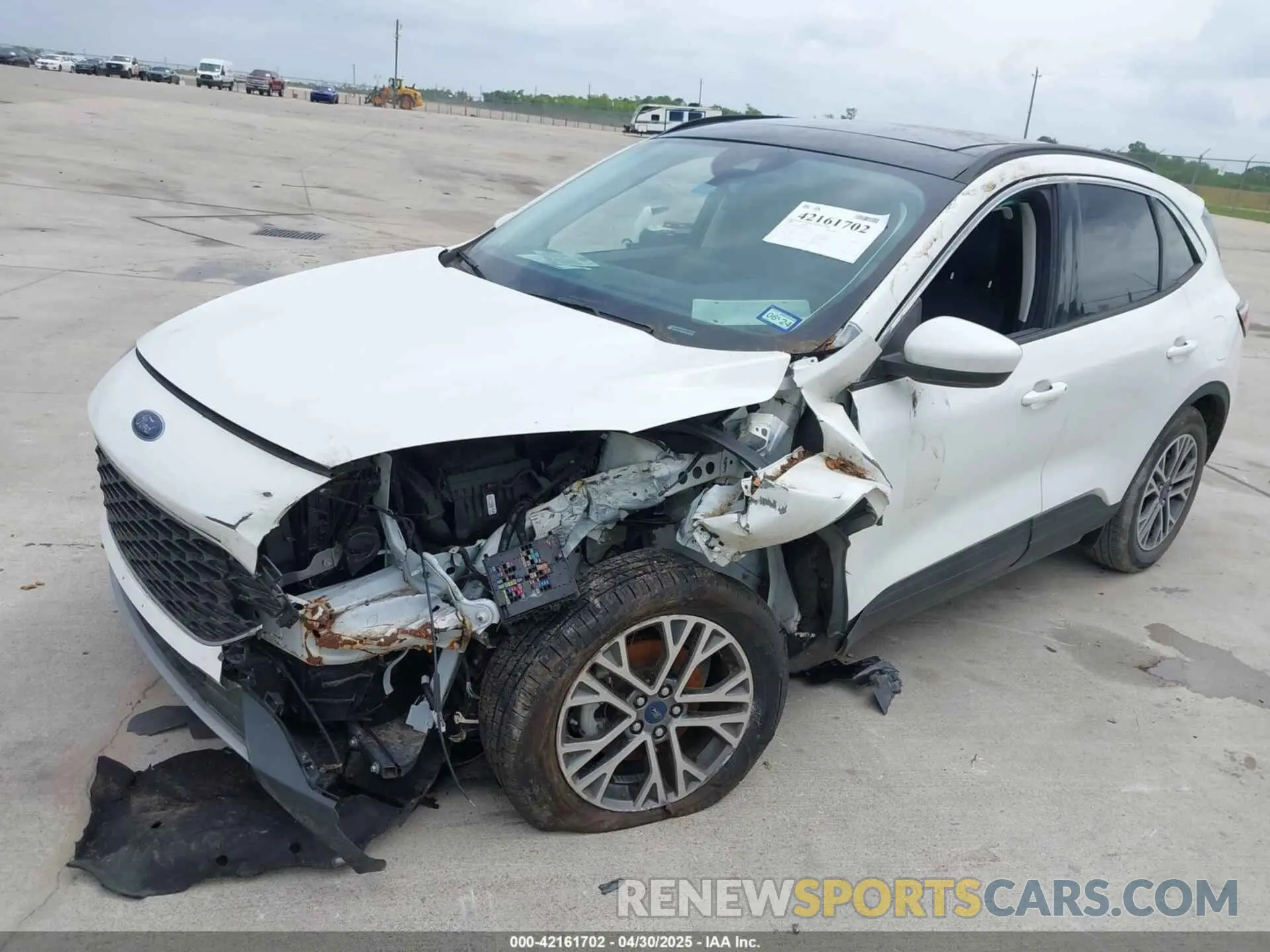 2 Photograph of a damaged car 1FMCU0H6XNUA83488 FORD ESCAPE 2022
