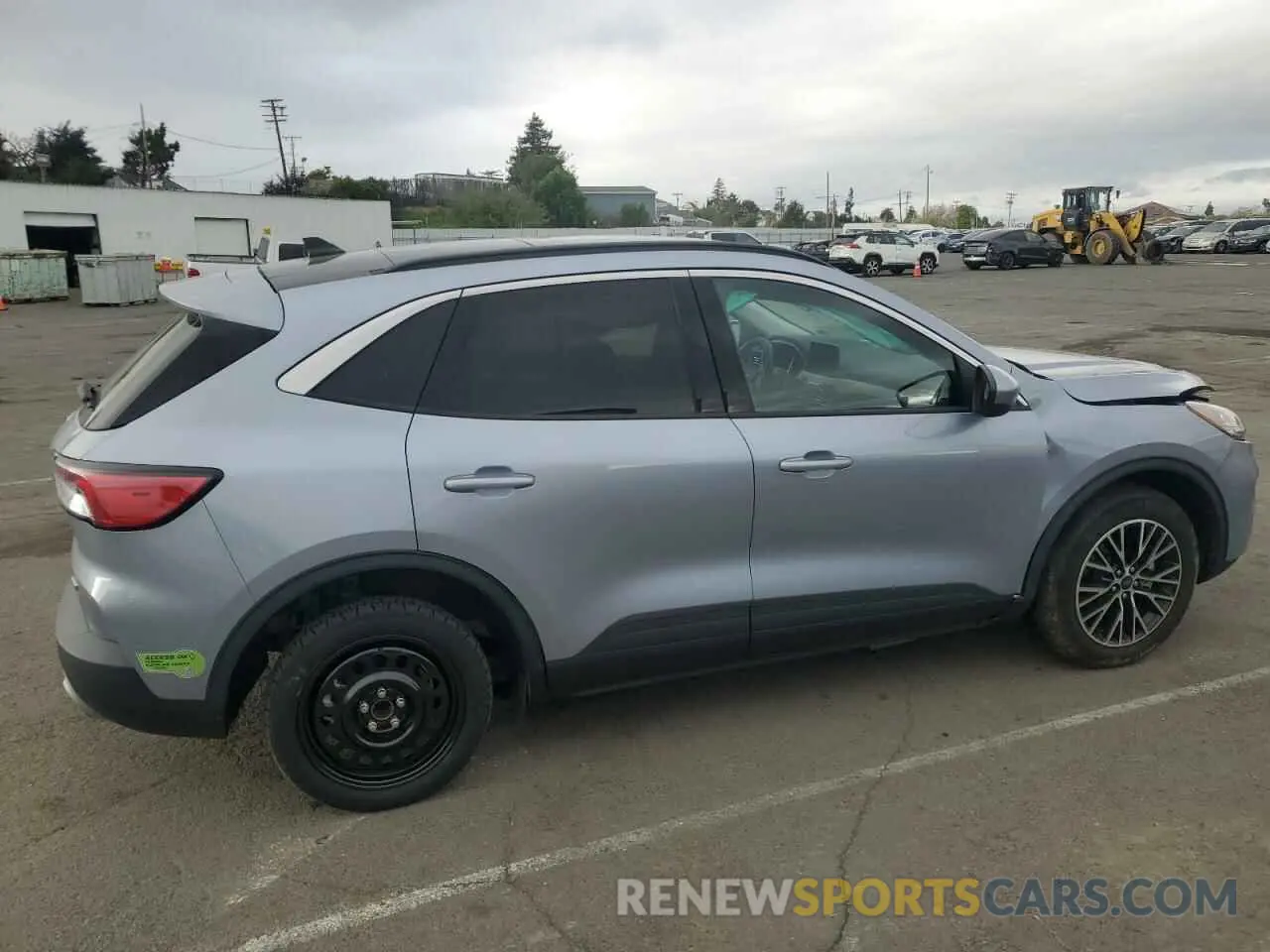 3 Photograph of a damaged car 1FMCU0KZ0NUA24775 FORD ESCAPE 2022