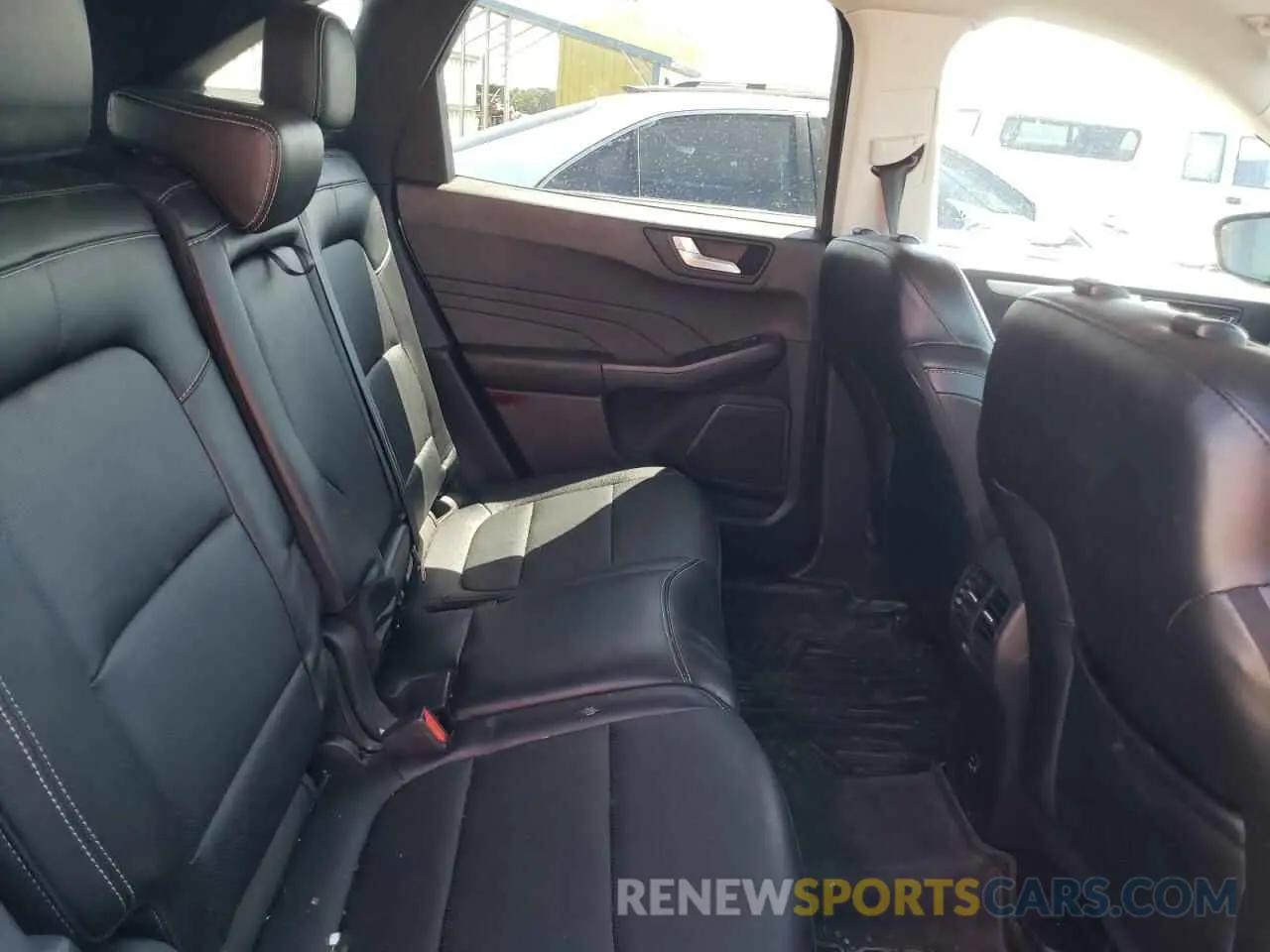 11 Photograph of a damaged car 1FMCU0KZ4NUB79734 FORD ESCAPE 2022