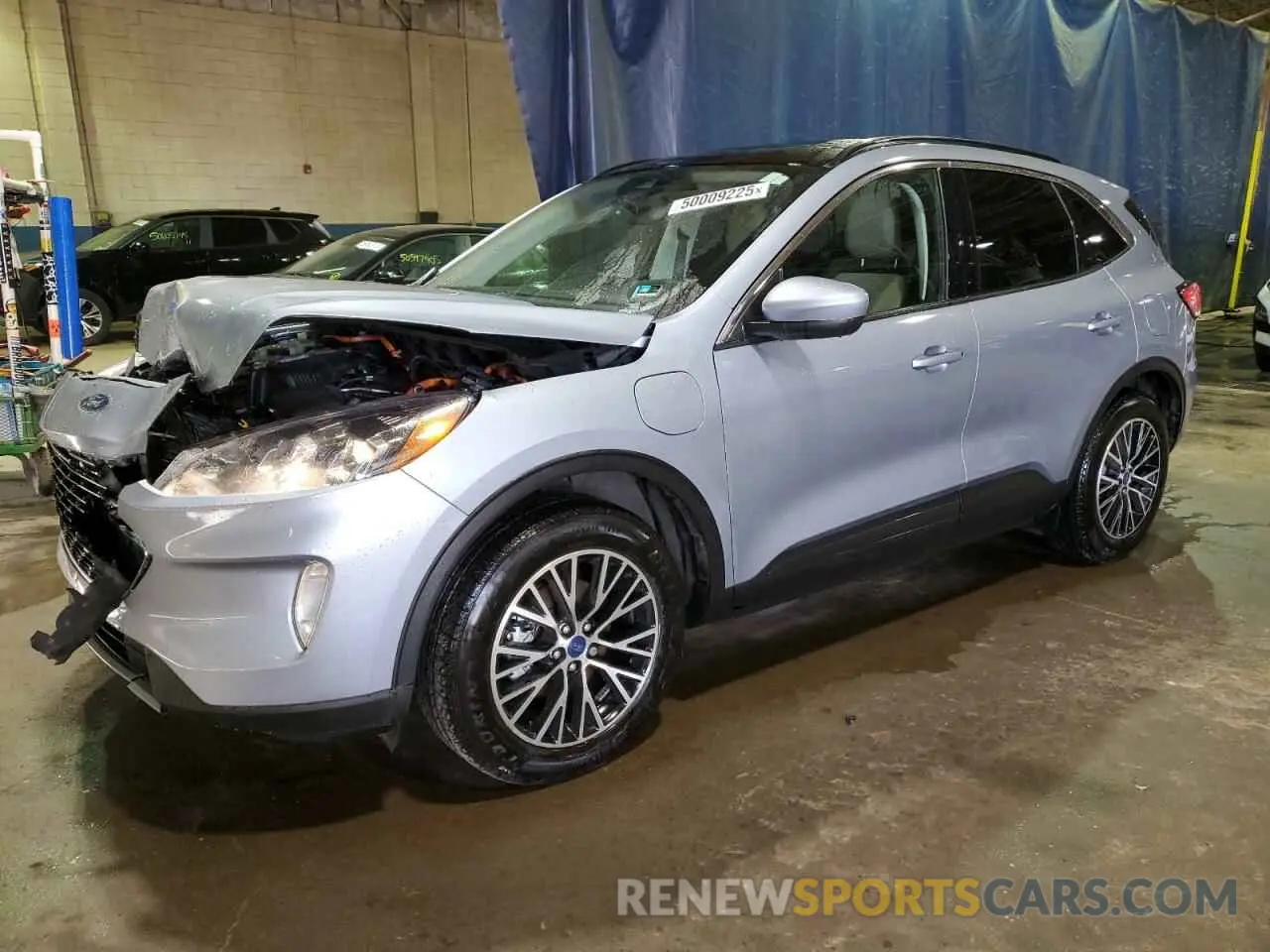 1 Photograph of a damaged car 1FMCU0KZ5NUB70069 FORD ESCAPE 2022