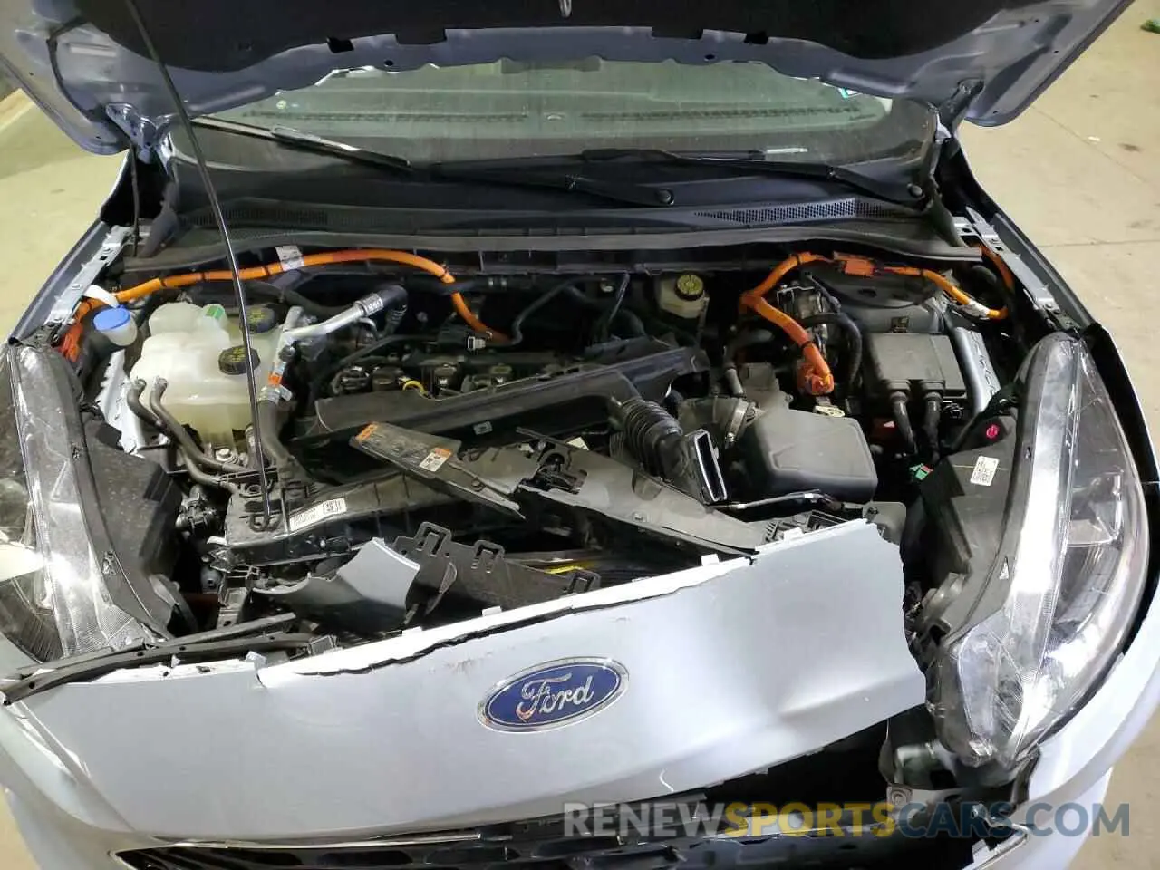 12 Photograph of a damaged car 1FMCU0KZ5NUB70069 FORD ESCAPE 2022
