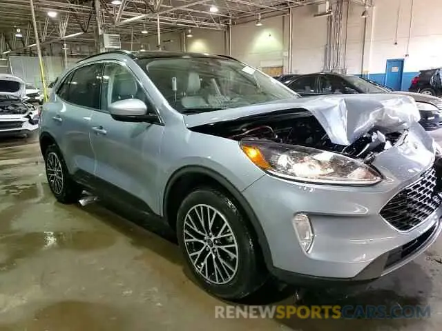 14 Photograph of a damaged car 1FMCU0KZ5NUB70069 FORD ESCAPE 2022