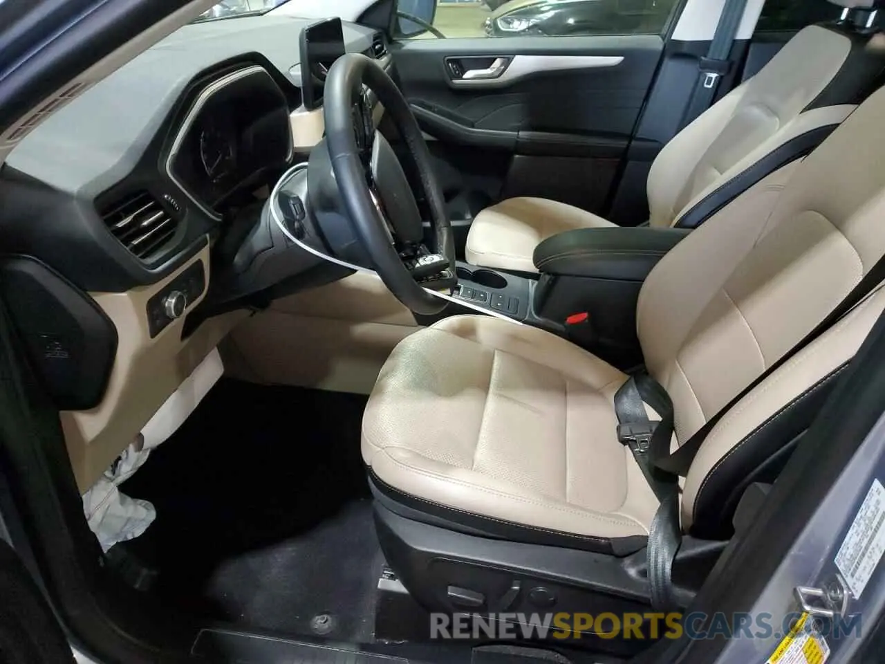 7 Photograph of a damaged car 1FMCU0KZ5NUB70069 FORD ESCAPE 2022